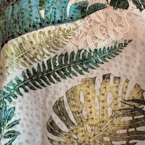 BUY 2 ITEMS & GET 1 FREE: Laura Tropical Butterfly Blouse Sz LP - Picture 7 of 11